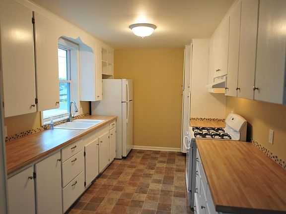 5th image of 212 N Despelder St
