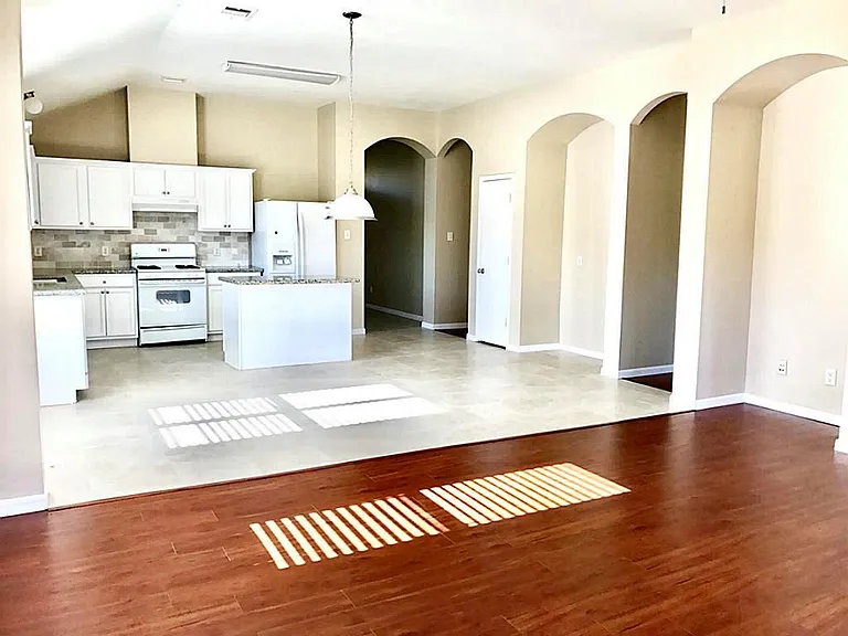 30318 Emerson Creek Dr — Photo 11