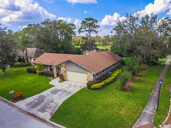 2nd image of 200 W Berkshire Cir