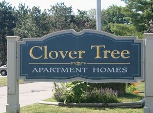 3270 Clovertree Ln, Flint, MI 48532