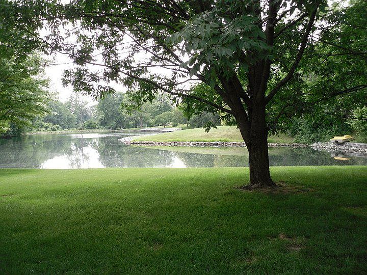 2nd image of 2007 Golfview Dr