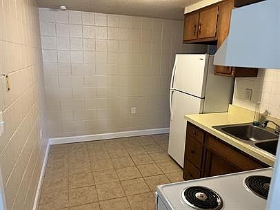 1st image of 1114 E Morton Ave #10956249