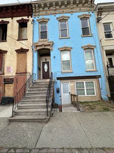 211 Clinton Ave, Albany, NY, 12210