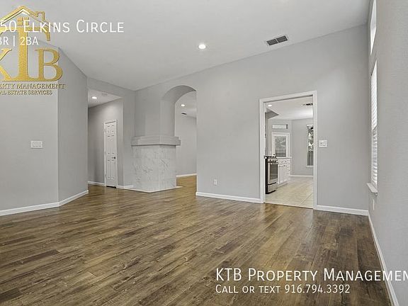 3rd image of 150 Elkins Cir