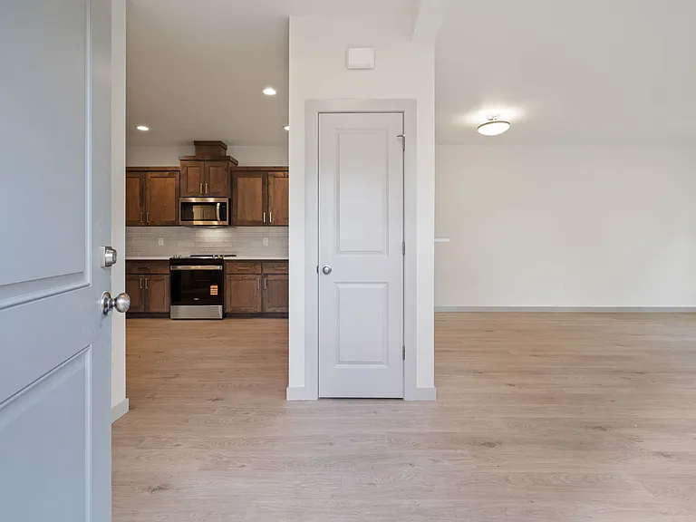 13902 NE 64th Cir #A — Photo 2