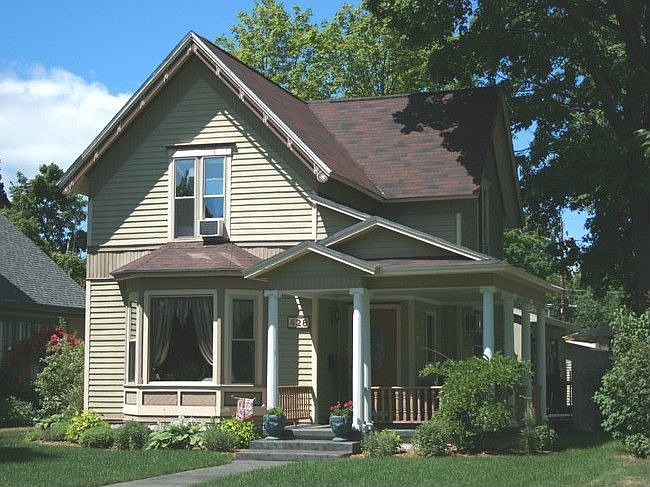 1st image of 428 W Eighth St