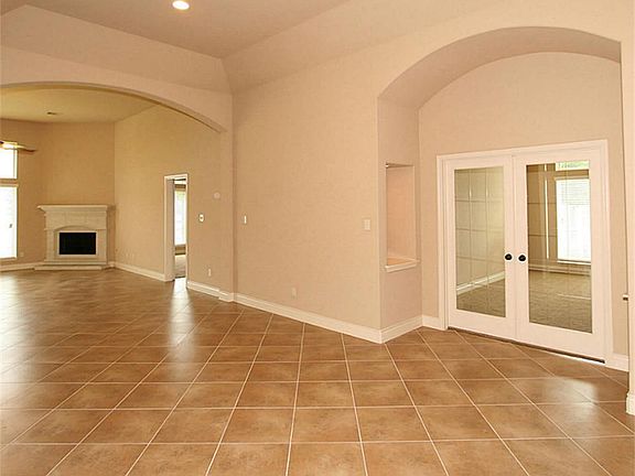 3rd image of 4103 N Creekmont Dr