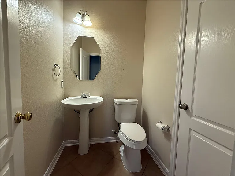 1209 Laurel Oak Trl — Photo 9