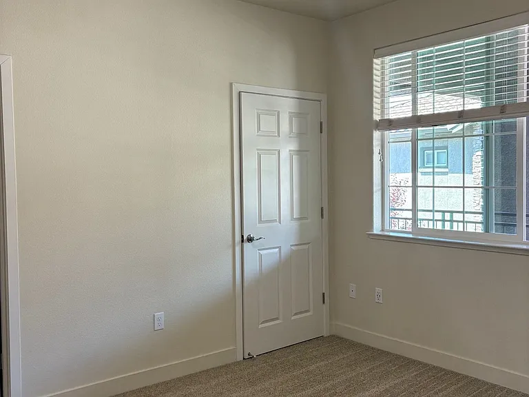 Luxe Ripon Apartments — Photo 46