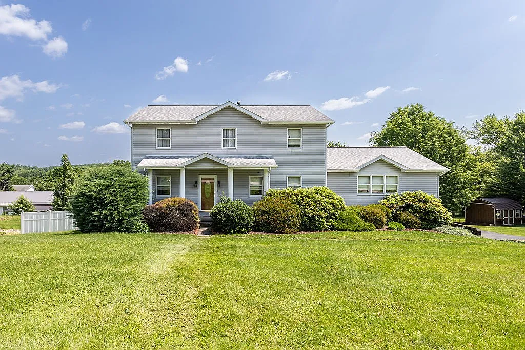 408 Victor Dr photo 1