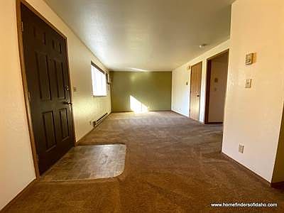 3rd image of 2616 N Cole Rd #104