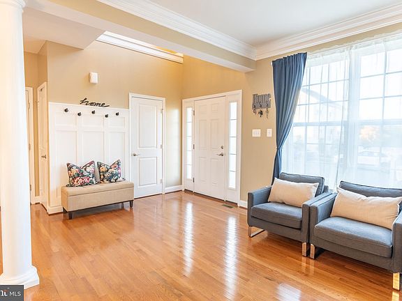 4th image of 1002 Quietwood Ct