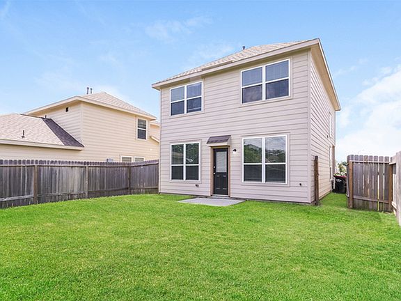 3rd image of 1027 Imperial Heights Dr