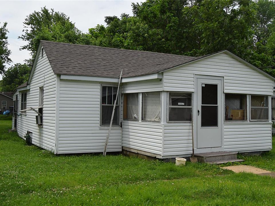 1st image of 612 Dewey St