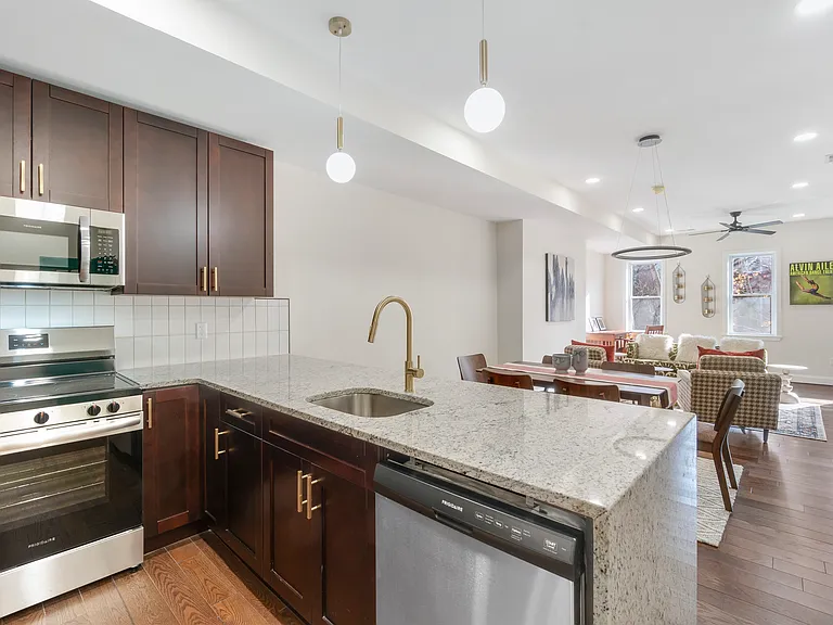 320 E Lanvale St #2 — Photo 10