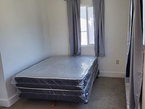 3rd image of 2179 Myrtle Ave #B