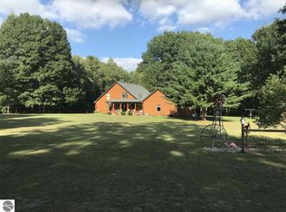 145 N Lewis Rd, Shepherd, MI 48883