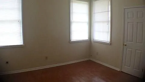 4736 Saint Anthony Ave — Photo 20