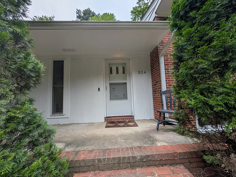 514 Morreene Rd — Photo 3