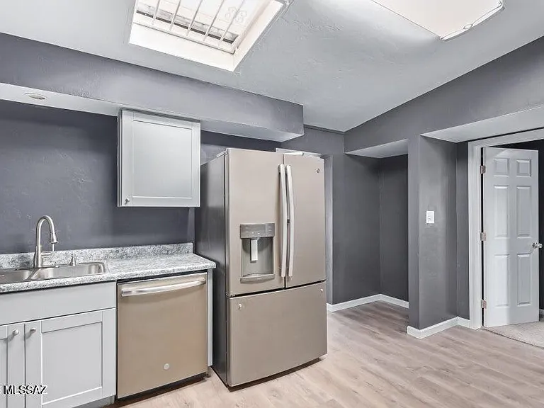 843 E Alturas St — Photo 11