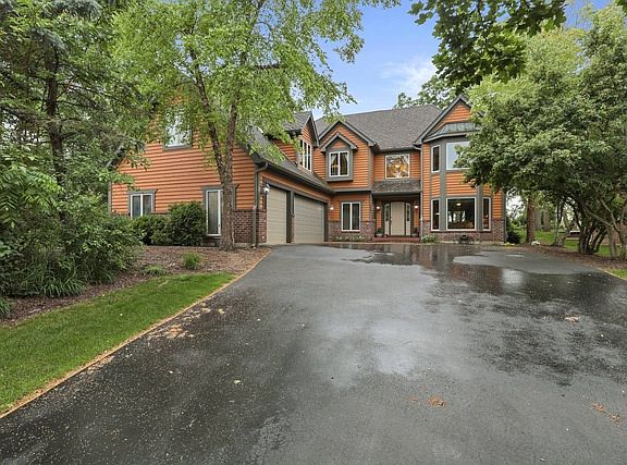 2nd image of 1247 W Groh Ct