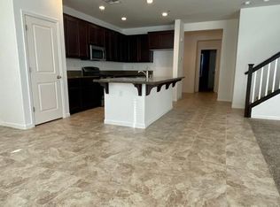 8452 Calhay Way, Elk Grove, CA 95757