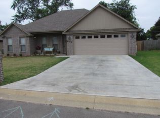408 Sanibel St, Searcy, AR 72143