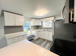 15517 Dayton Ave N, Shoreline, WA 98133