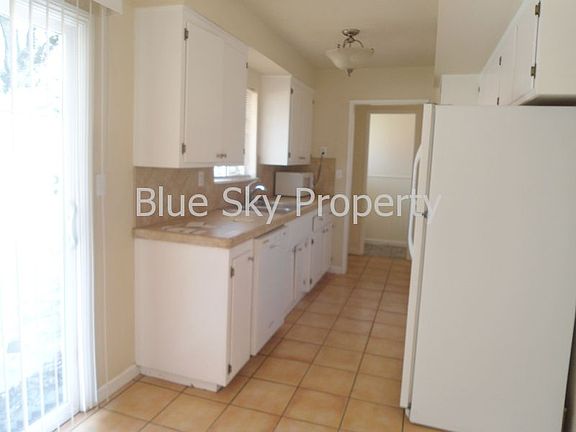 4th image of 3375 Tivola St