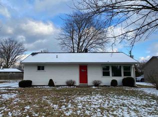 106 N Bittersweet Ln, Muncie, IN 47304