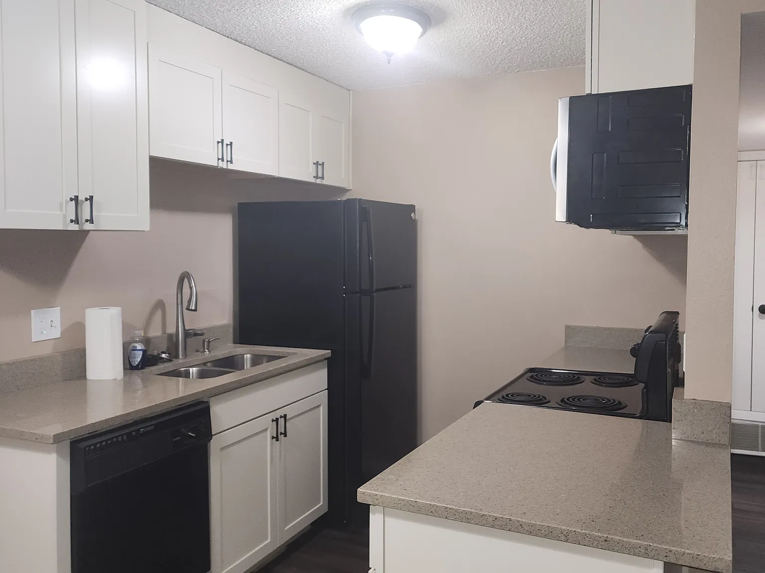 1 bed, 589 sqft, $1,150 — Photo 2