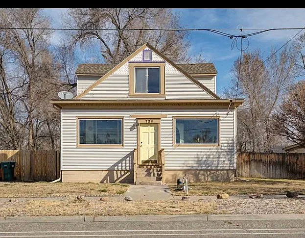 4 bed, 2066 sqft, $2,450 — Photo 1