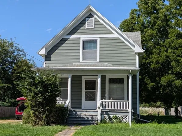 208 N Commercial St, Baileyville, IL 61007