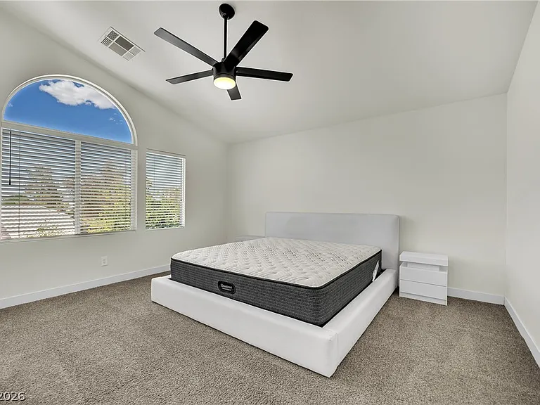 2560 Sundew Ave — Photo 12