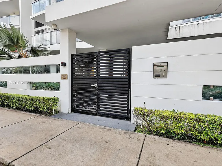 13800 Highland Dr #308 — Photo 37