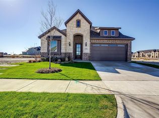 474 Red Maple Rd, Waxahachie, TX 75165