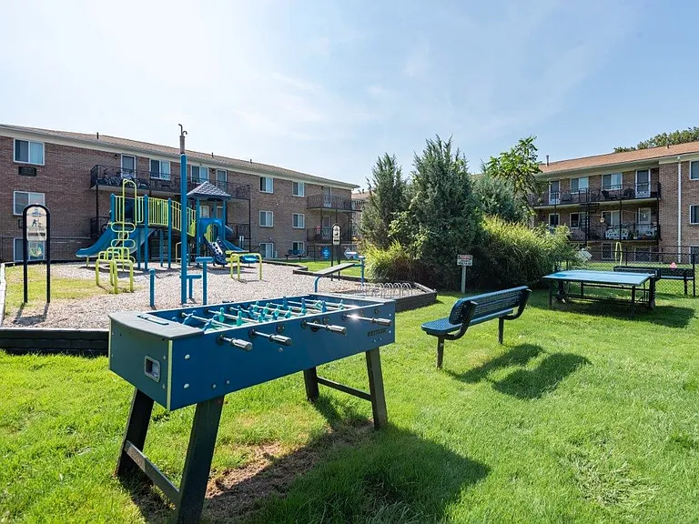 Pittsford Garden Apartment Homes — Photo 11