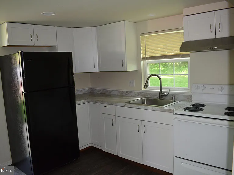 2101 Hill Rd #1 — Photo 11