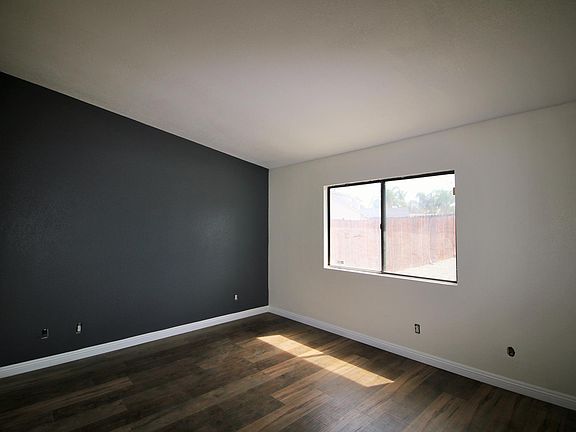 5th image of 29748 Park City Ave