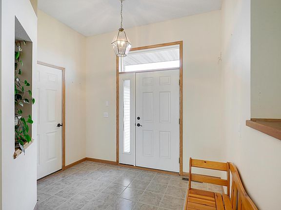 4th image of 14036 Orchid Ave