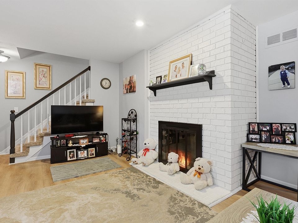 42211 Toddmark Ln, photo 7