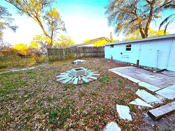 360 5th Ave NW, Largo, FL 33770