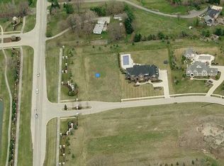 2390 Treesdale Cir, Carmel, IN 46032