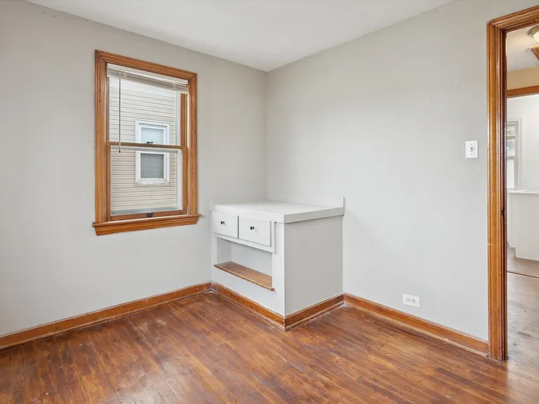 9504 S Highland Ave — Photo 14