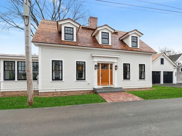 10 Union Pl, Newburyport, MA 01950