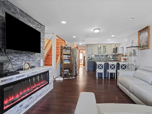 65-36 Metropolitan Avenue image 5 of 33