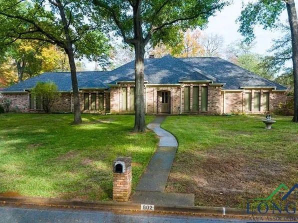 602 Woodway Rd, Kilgore, TX 75662