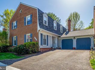 10226 Democracy Ln, Potomac, MD 20854