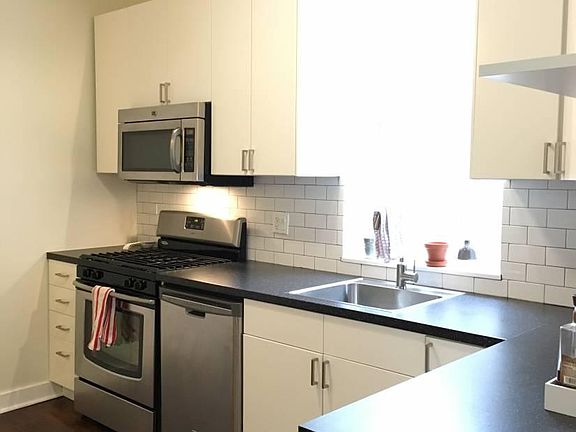 2nd image of 5017 N California Ave APT 3