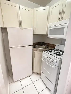 Rented by Corcoran | media 18